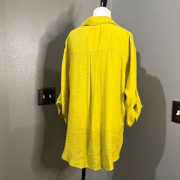 No Frills Chartreuse Green Rayon Blend Vneck Roll Tab Sleeve Top - Picture 3 of 11